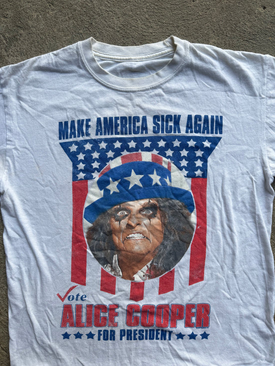 2010s Alice Cooper “Make America Sick Again” Tee | Size M