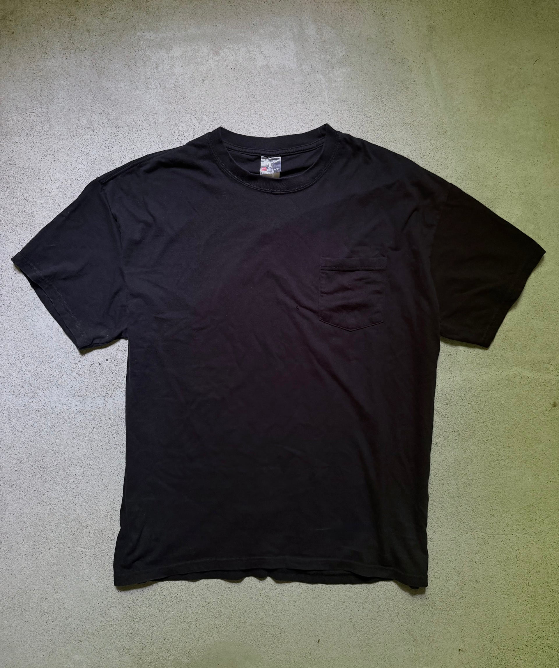 2000s Hanes Heavyweight Pocket Tee | Size XL