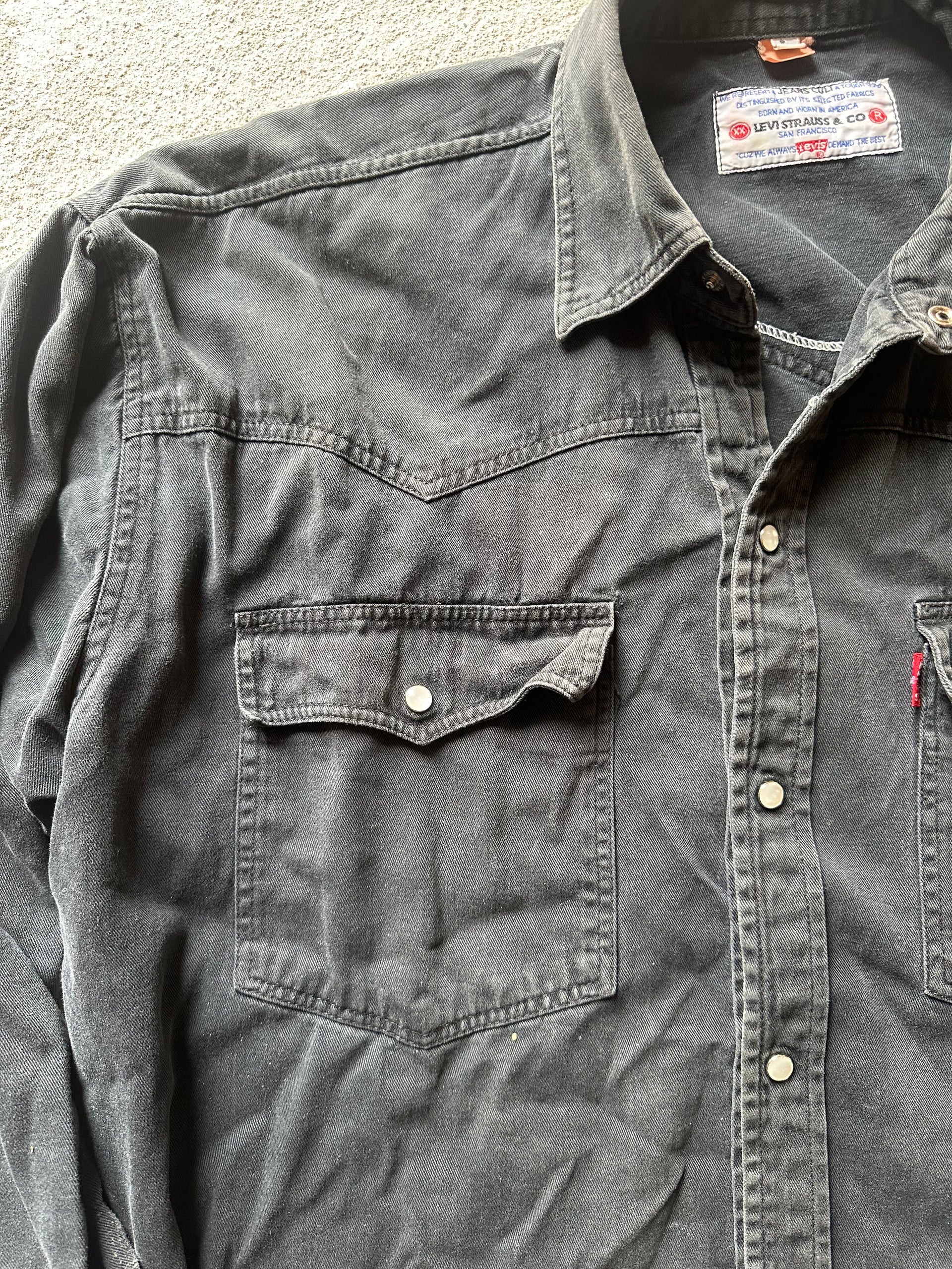 Vintage Levi’s Black Western Shirt – USA Made (Size L)