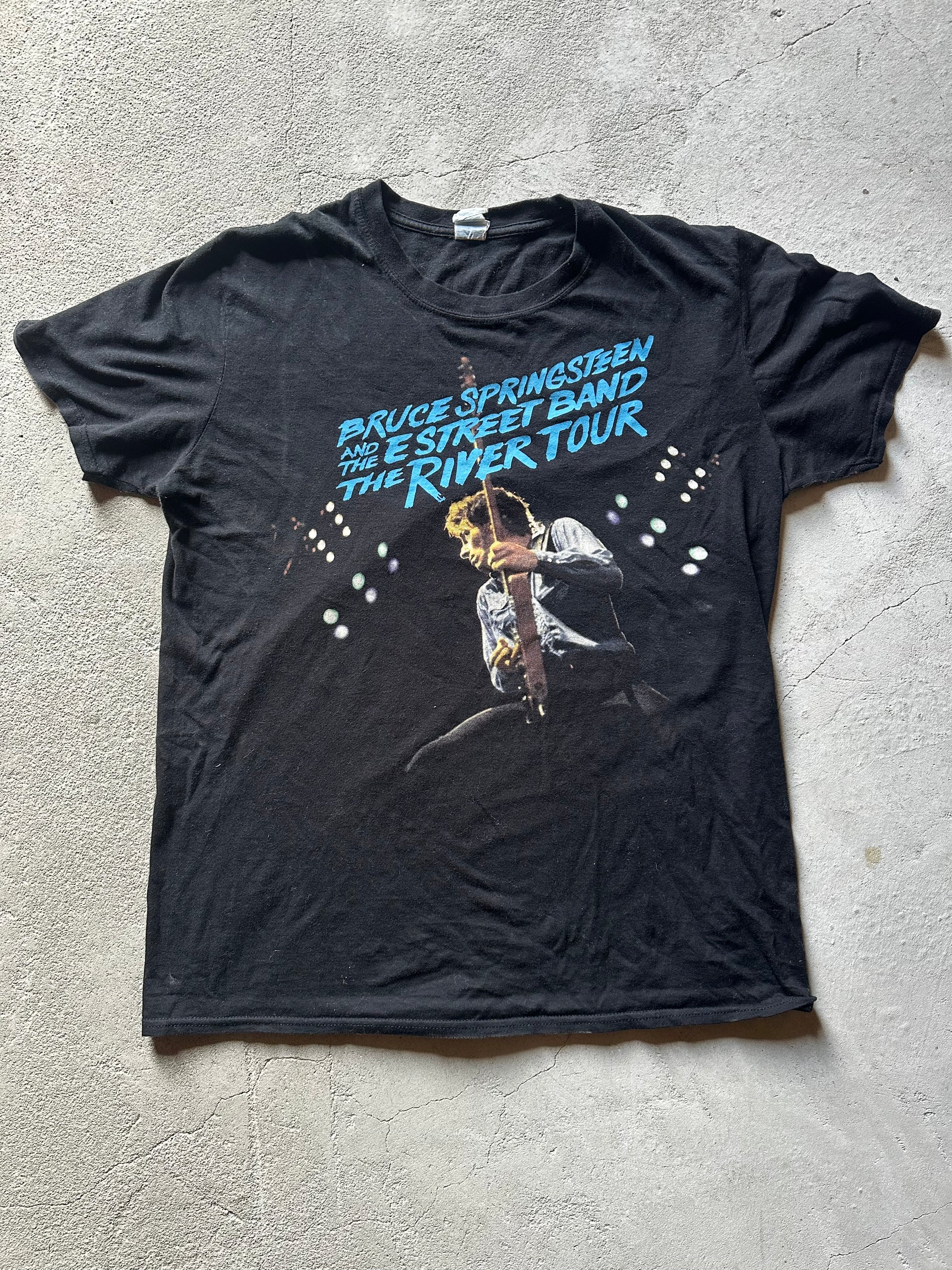 Bruce Springsteen & The E Street Band “The River Tour” 2016 T-Shirt (Size L)