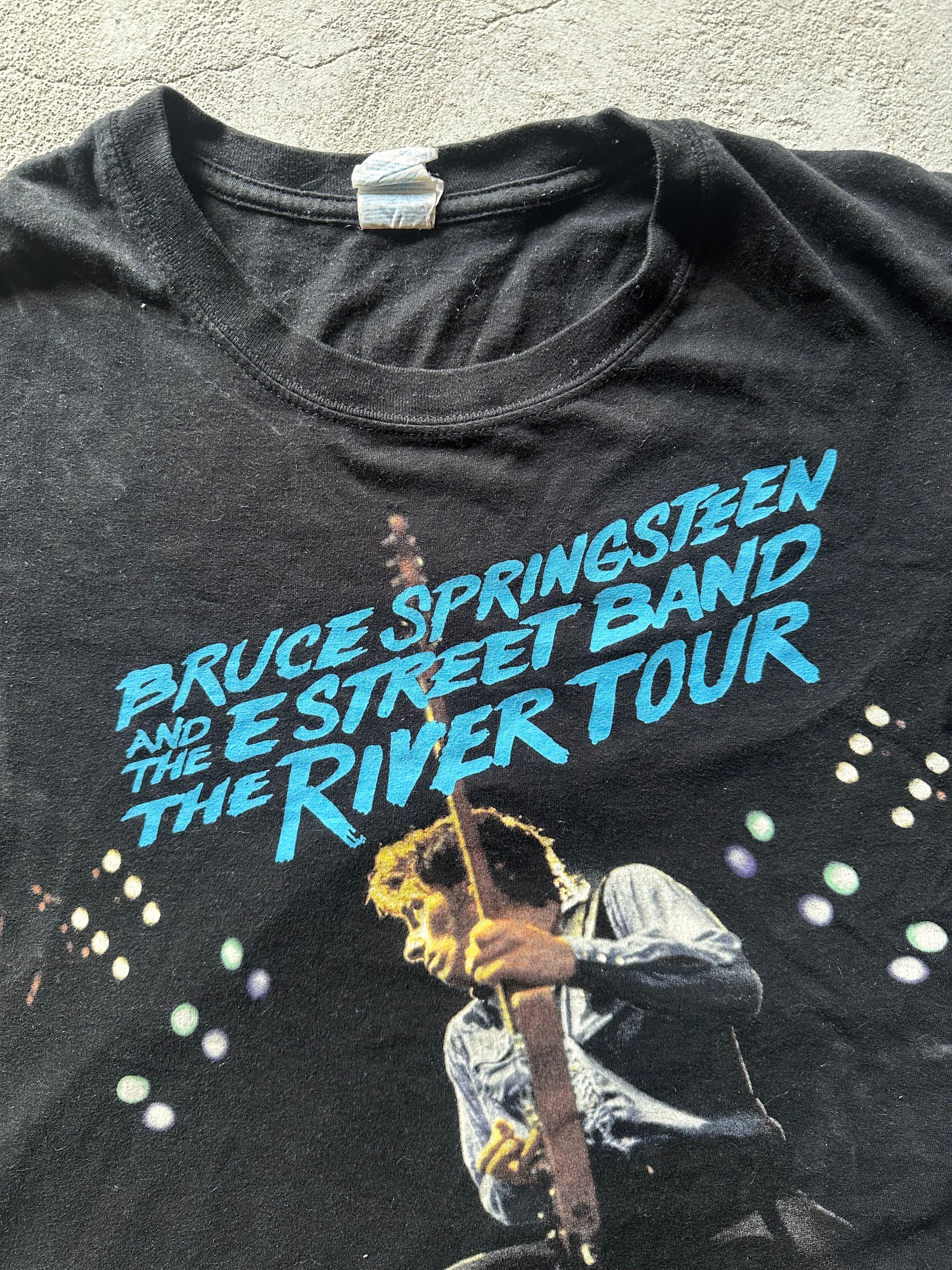 Bruce Springsteen & The E Street Band “The River Tour” 2016 T-Shirt (Size L)