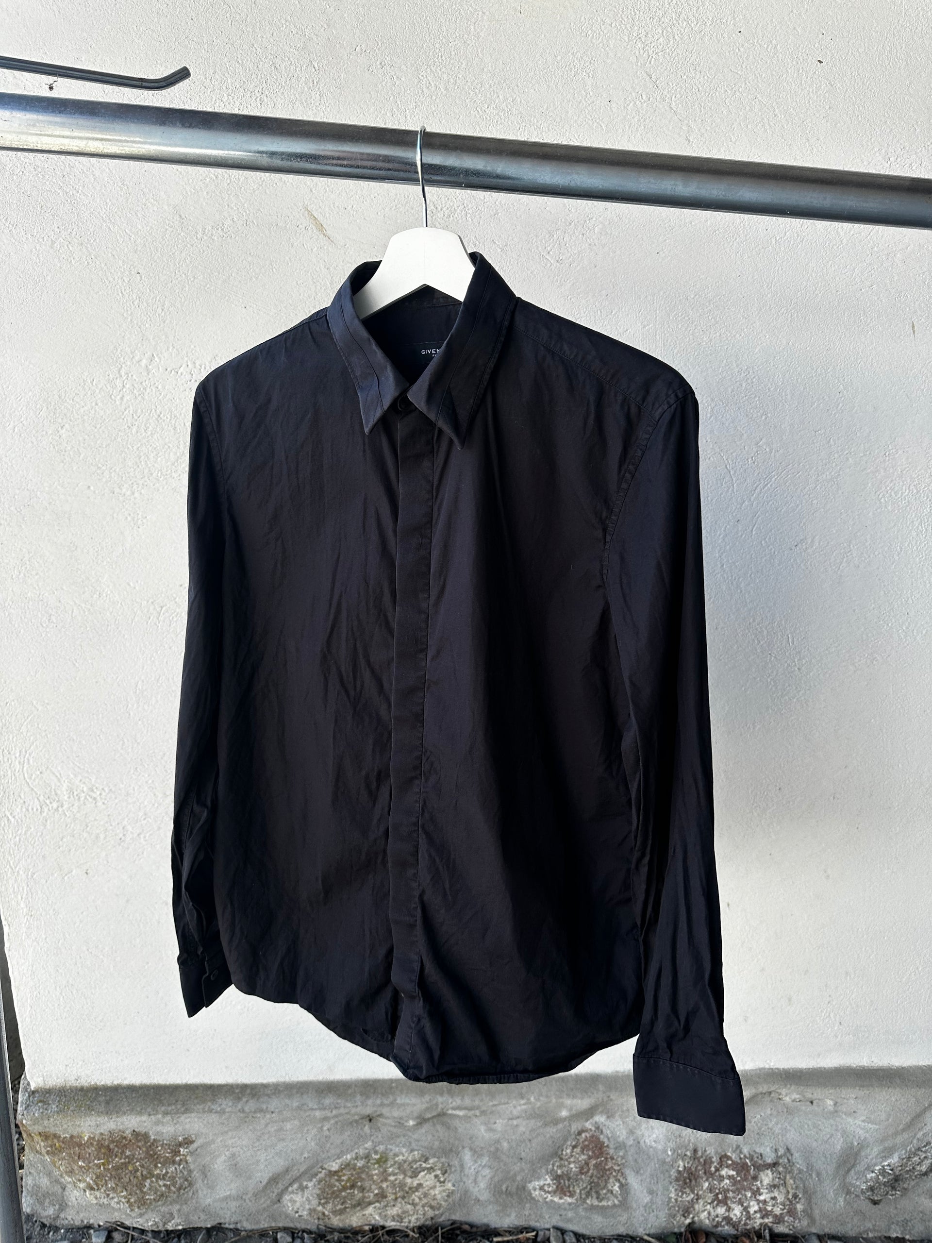 Givenchy Paris – Black Minimal Shirt (Size M)